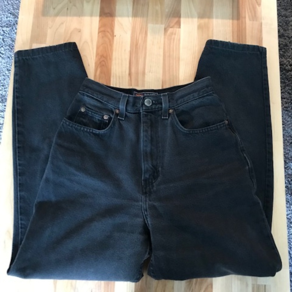 Vintage High Waisted Relaxed Fit Black Mom Jean